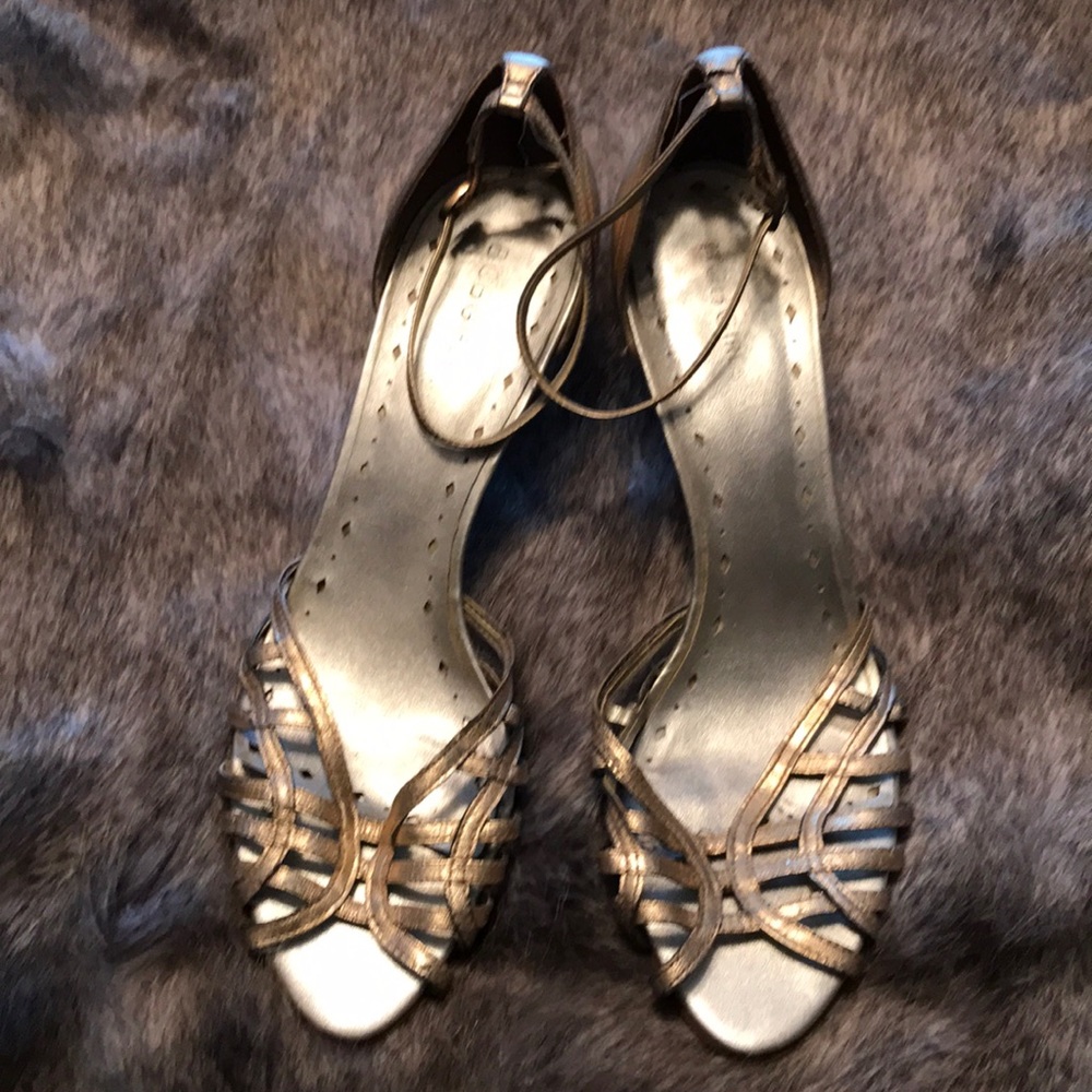 BCBG Girls heels